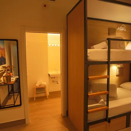 Hostal Nut