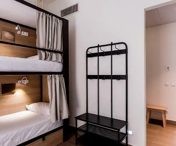 Nut Hostel *