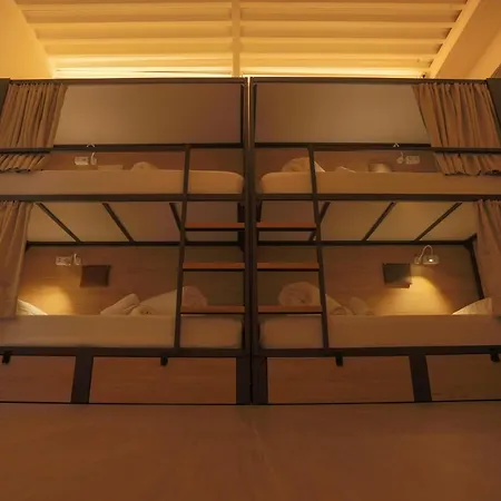 Nuet * Гранада